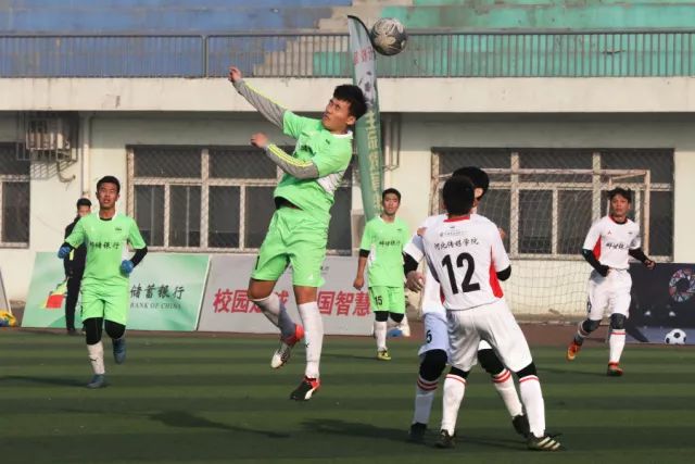 英超-加克波破门萨拉赫制胜 利物浦2-1布莱顿